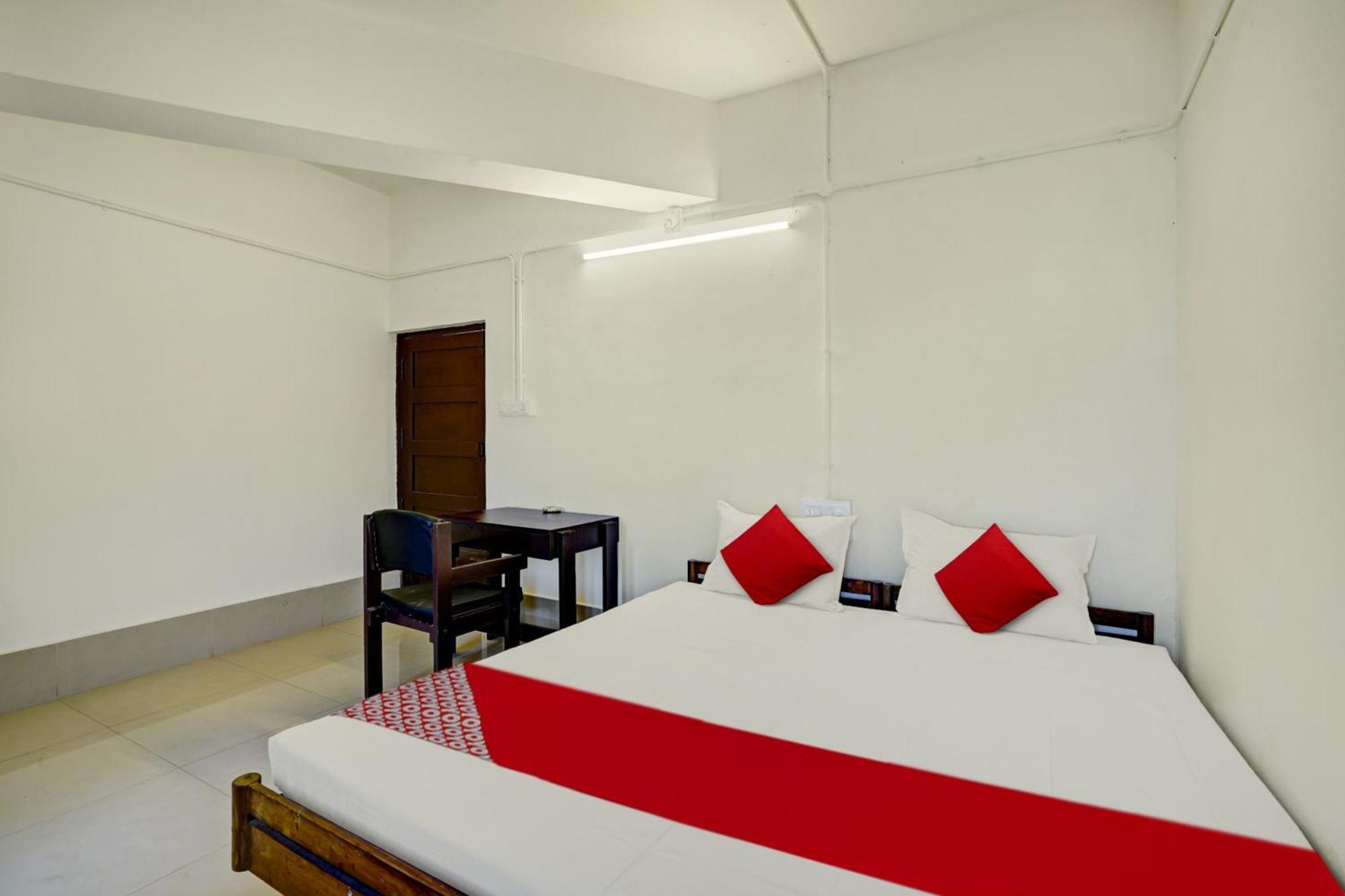 Super Hotel O Ceasar Palace Annex Thodupuzha Екстериор снимка