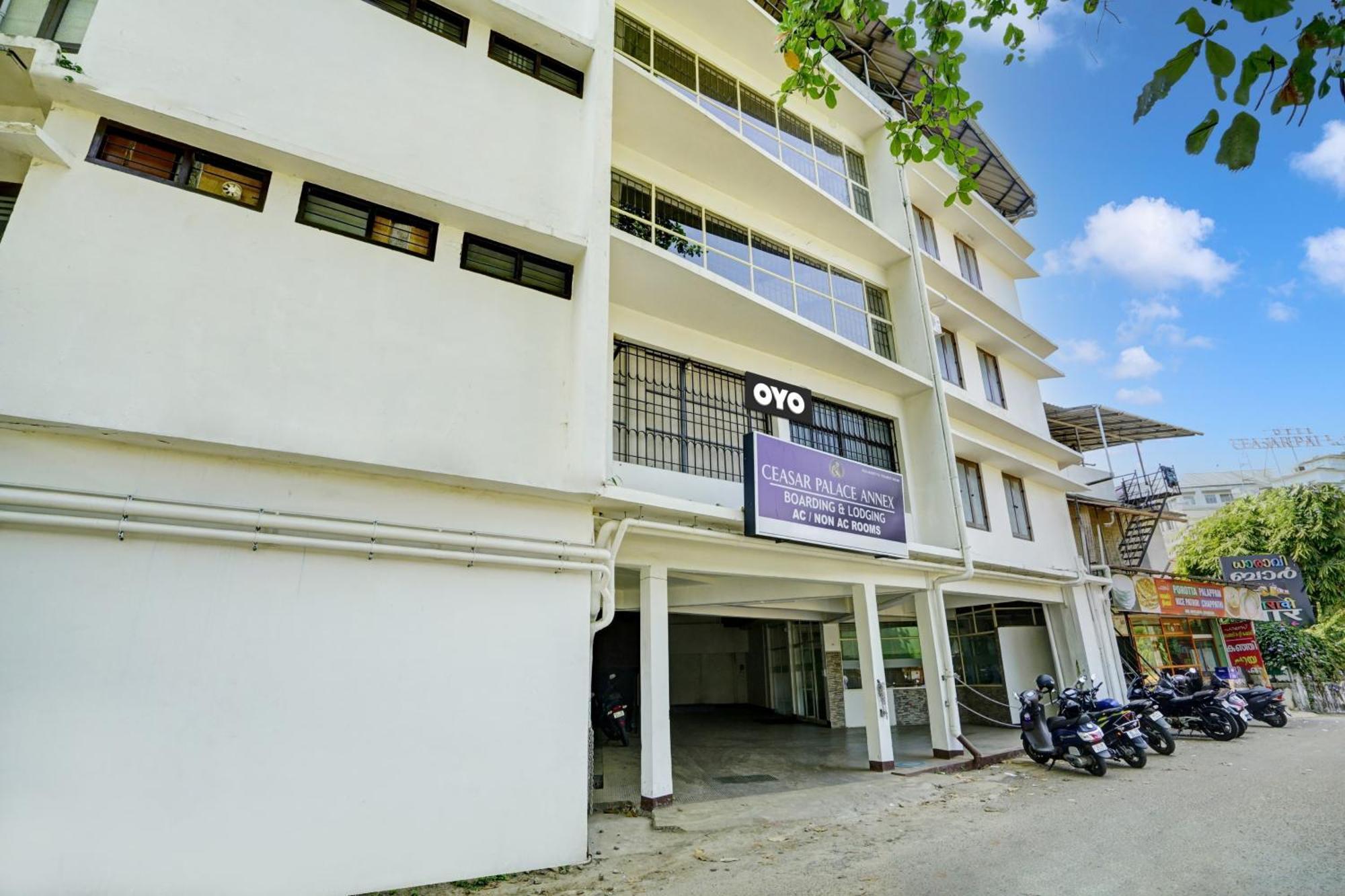 Super Hotel O Ceasar Palace Annex Thodupuzha Екстериор снимка