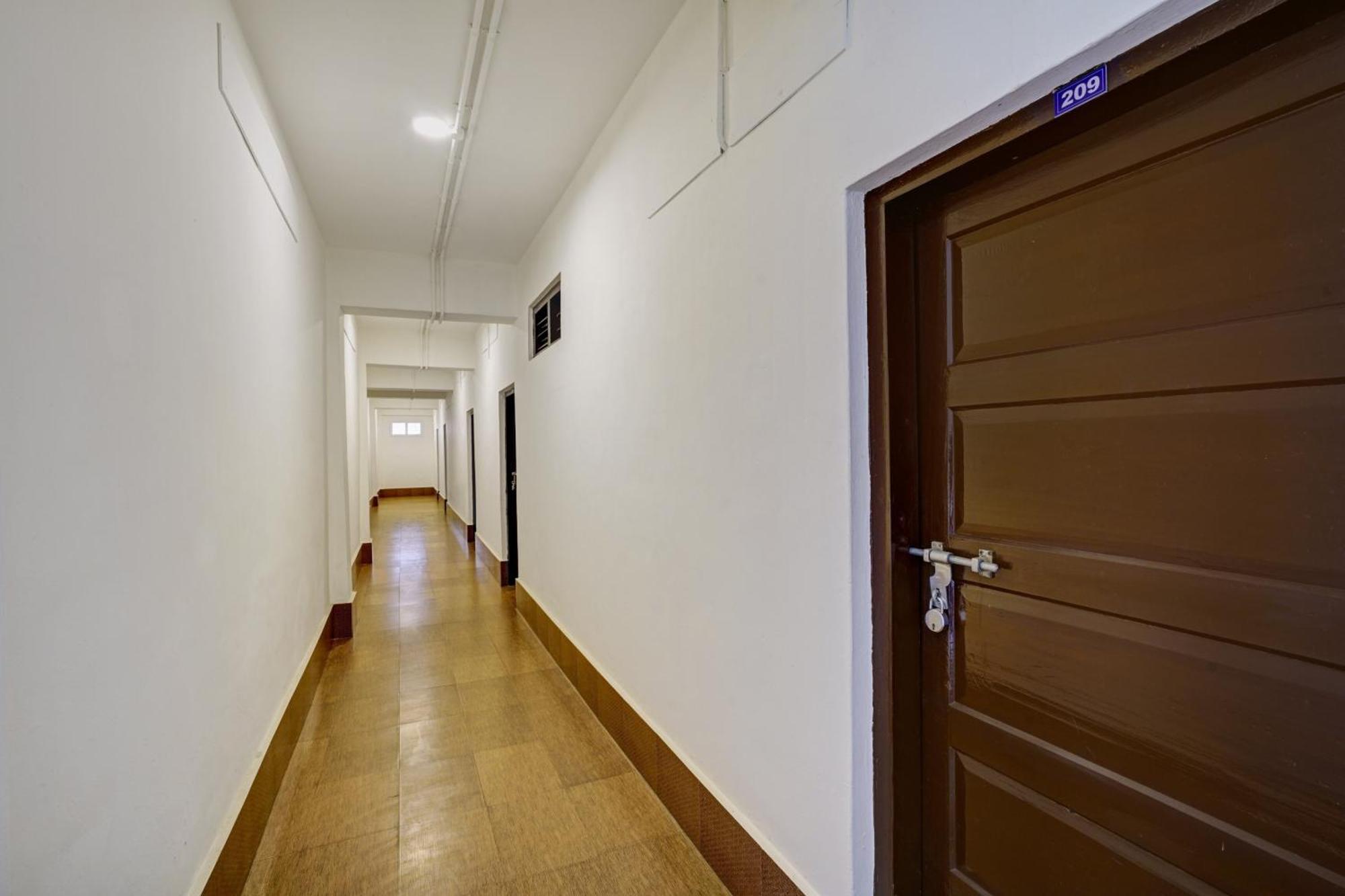 Super Hotel O Ceasar Palace Annex Thodupuzha Екстериор снимка